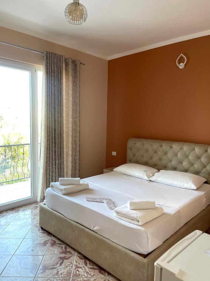 Hotel Fama Durres Bagian luar foto